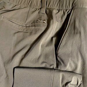 UNDER ARMOUR MENS PANTS LOT OF 2 34x30 NAVY BLUE AND GRAY EUC B9-9